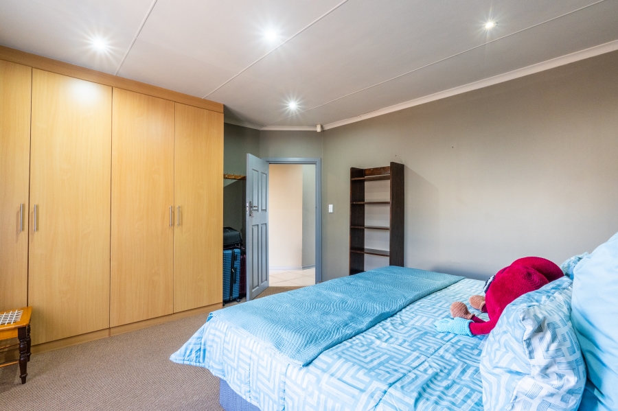 4 Bedroom Property for Sale in Dana Bay Western Cape